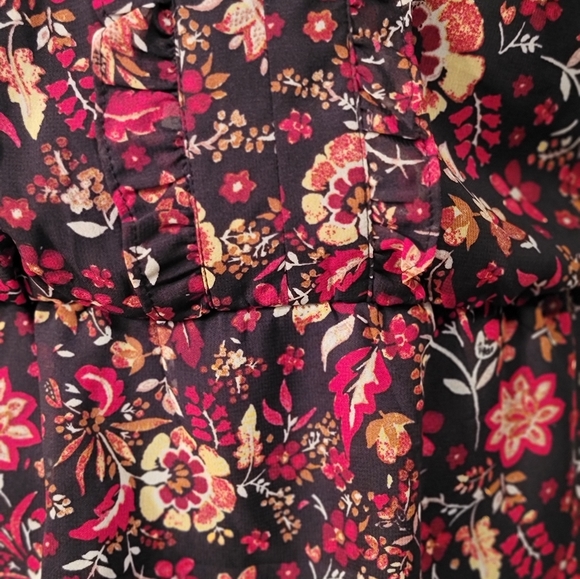 NWT Lane Bryant  Floral Blouse w/ Flutter Sleeves, Gathered Elastic Waist - 22 - Picture 6 of 7